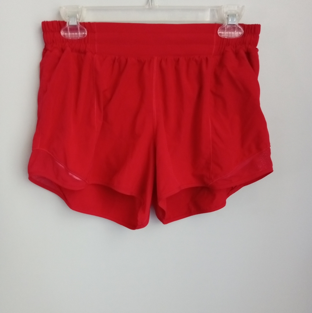 LULULEMON RED HOTTY HOT SHORTS SIZE 10.